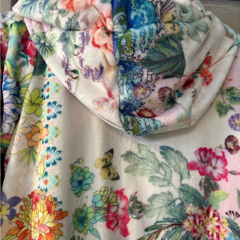 Johnny Was Vibrant Floral Hooded Coat size large,zip front, hooded with pockets - Picture 3 of 11